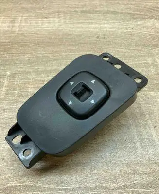 Mazda MPV II LW Wing mirror switch LD4766600 03200321