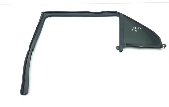 Rear vent window glass