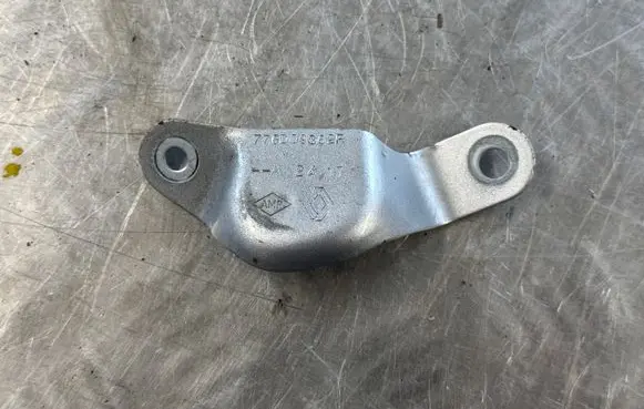 Renault Kadjar Front bumper mounting bracket 776D09362R