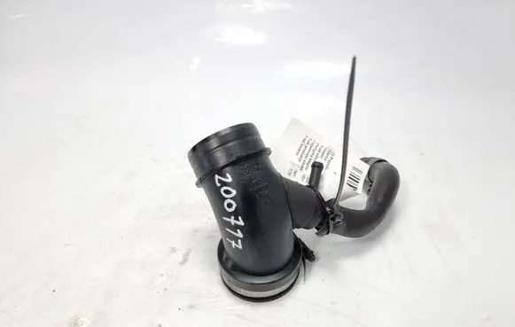Audi A4 S4 B5 8D Air intake hose/pipe 058133356