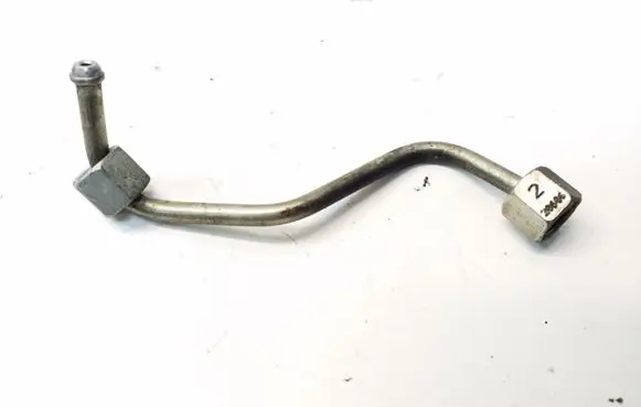 Fuel injector supply line/pipe