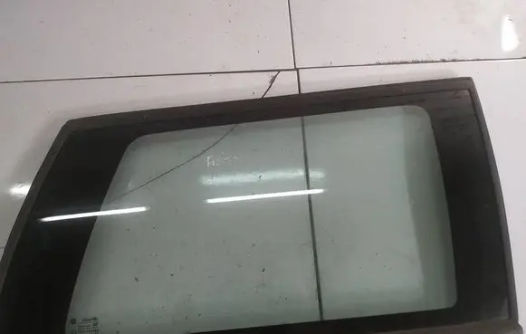Opel Astra F Rear side window AS2
