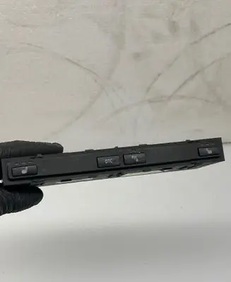 BMW 5 E60 E61 Seat heating switch 6985750 586212 13580662