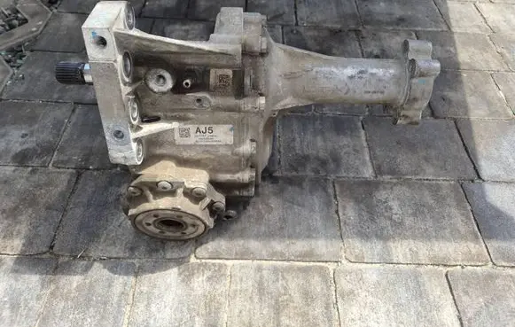 Opel Insignia A Gearbox transfer box case 23387157