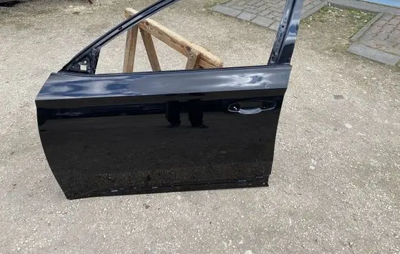 Skoda Superb B8 (3V) Front door 3V0831311