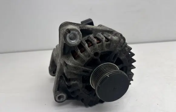 BMW 3 E90 E91 Generator/alternator 8519890