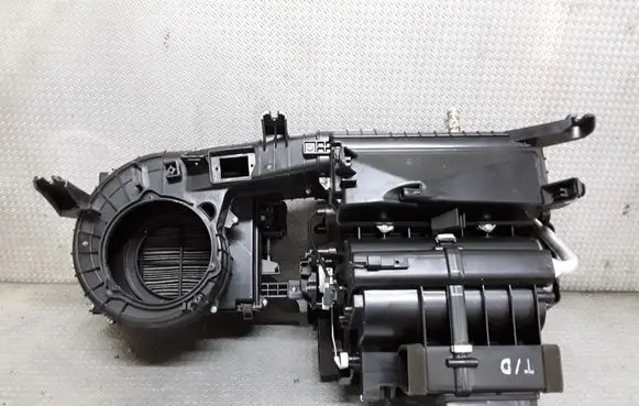 Interior heater climate box assembly