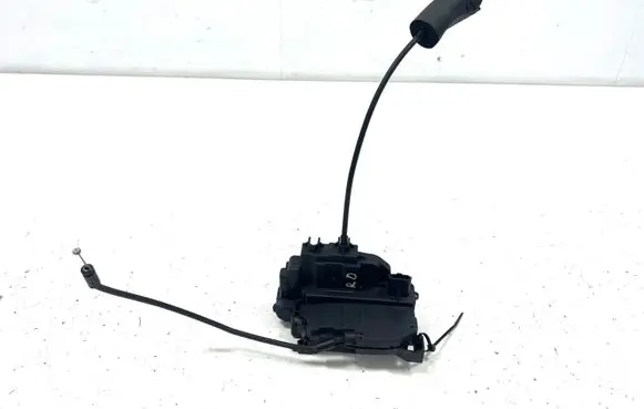 Renault Megane III Front door lock 805028881R
