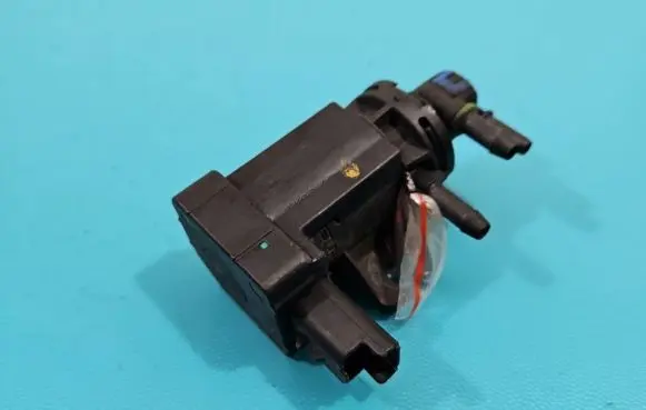 Peugeot 2008 I Turbo solenoid valve 9801887680 IMPRK1373726