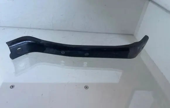 Audi A6 S6 C6 4F Radiator support slam panel bracket 4F0809891A 53DZ140MB