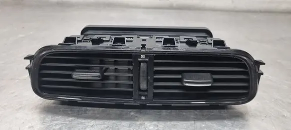 Renault Clio IV Dash center air vent grill 687502204R