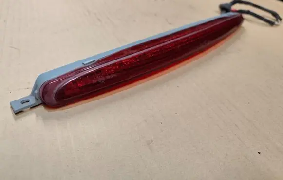 Chrysler Sebring (FJ - JX) Third/center stoplight 