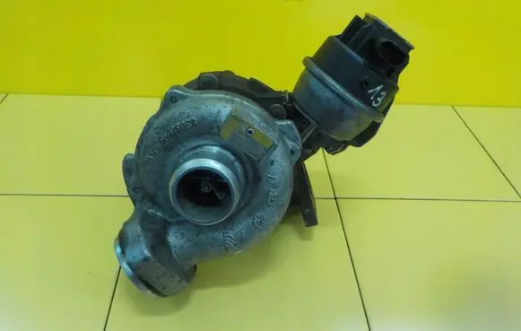 Audi A4 S4 B8 8K Turbo 03L145702E CAH