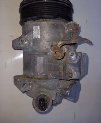 Toyota Avensis T270 Air conditioning (A/C) compressor (pump) 4472601494