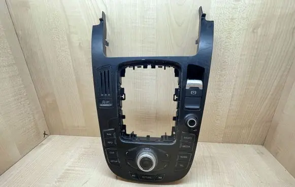 Audi A5 8T 8F Head unit multimedia control 8T0919609F 900252890001