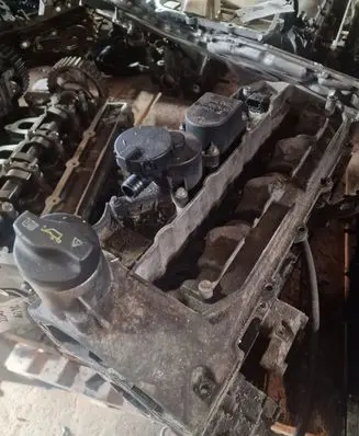 Mercedes-Benz C W204 Engine head 