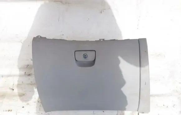 Hyundai Sonata Glove box