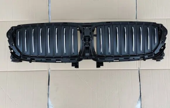 BMW 6 G32 Gran Turismo Front bumper upper radiator grill 7497777-03 7497777