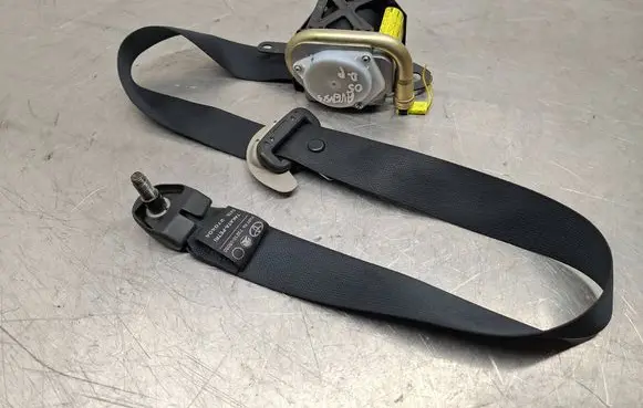 Toyota Avensis T250 Front seatbelt 7321005050 TEAF2EF050P