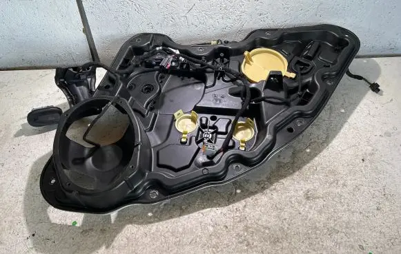 Jeep Cherokee Rear window lifting mechanism without motor 68227456AA 66475