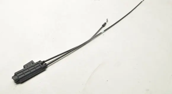 Volvo XC40 Engine bonnet/hood lock release cable 31457796