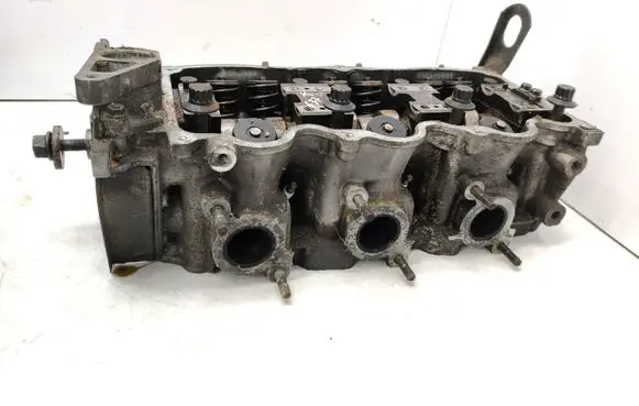 Mazda 929 Engine head 
