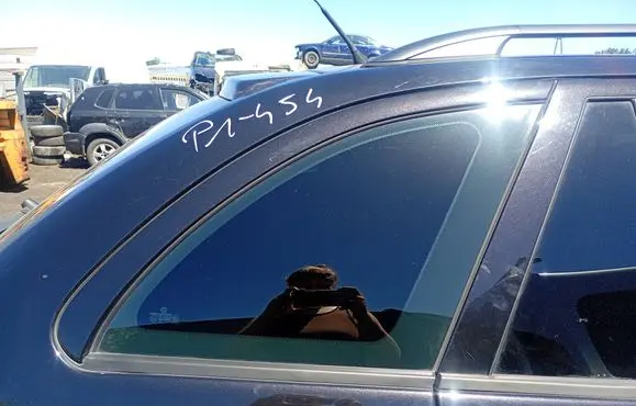 Skoda Fabia Mk1 (6Y) Rear vent window glass