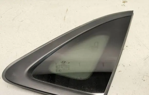 Hyundai Kona I Rear side window 87820J9000