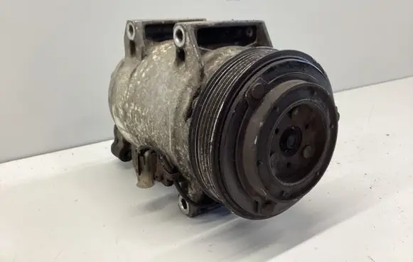 Volvo XC90 Air conditioning (A/C) compressor (pump) P30742206