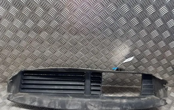 Volvo V60 Intercooler air guide/duct channel 31353218