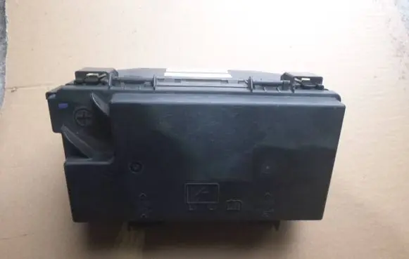 Chrysler Town & Country V Fuse box set 04692335AF R0121A0070 RT02133219