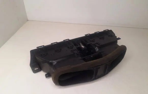 BMW 5 E60 E61 Dash center air vent grill 6910734 141218 7009275