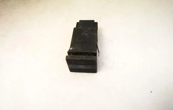 Volkswagen Golf III Windscreen/window heater switch 1h0959621b