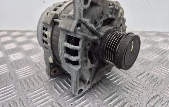 Mercedes-Benz B W246 W242 Generator/alternator A0009060022 120201 0125711030