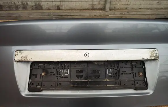 Audi A4 S4 B5 8D Tailgate/trunk/boot lid