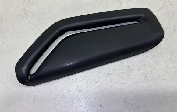 Volvo S70 V70 V70 XC Seat belt trim 1882