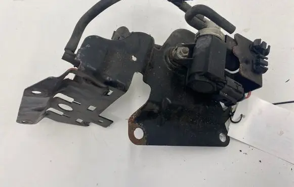 Audi A4 S4 B7 8E 8H Turbo solenoid valve 8E0906627C