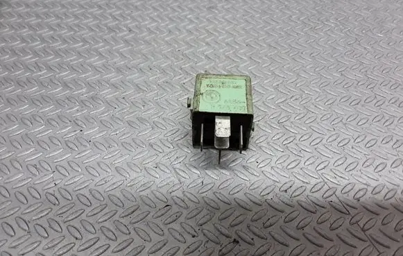 BMW 5 E39 Other relay 61368373700