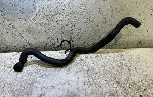 Mercedes-Benz E W212 Engine coolant pipe/hose A2125019782