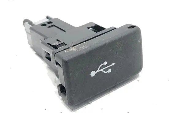 Honda HR-V USB socket connector 