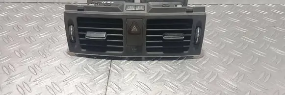 Mercedes-Benz C W204 Dash center air vent grill A2048305854 7713001