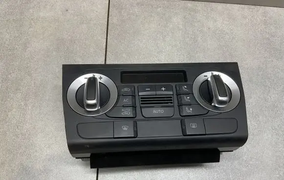 Audi A3 S3 8P Climate control unit 8P0820043BK