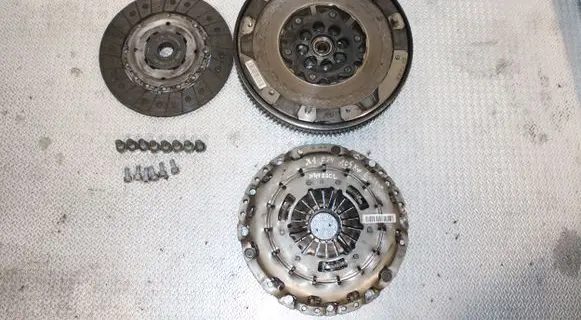 BMW X1 E84 Clutch set kit 7637279 7603849