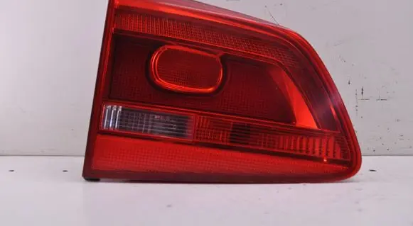 Volkswagen Touran I Rear/tail lights 2TZ01046901 1T0945093