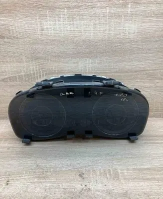 Hyundai i40 Speedometer (instrument cluster) 1164001470 940033Z050 MPH