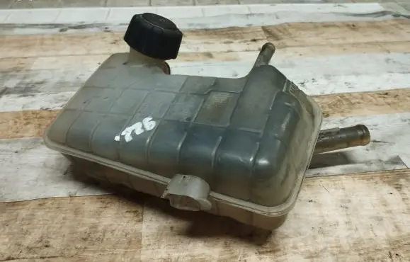 Renault Scenic II - Grand scenic II Coolant expansion tank/reservoir 8200262036