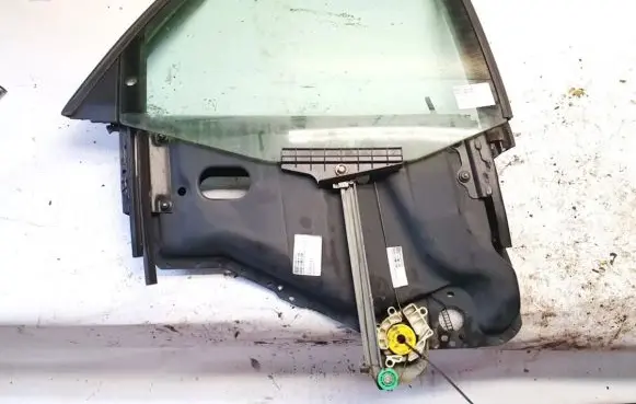 Audi 80 90 S2 B4 Rear door window/glass frame 