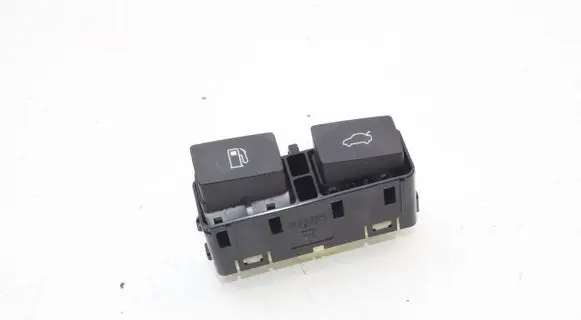 Lexus ES 250 - 300 - 330 Tailgate/boot open switch button 15F477