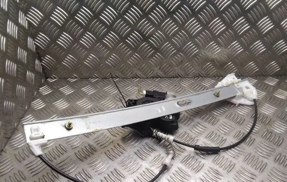 Mazda 3 I Front door window regulator with motor GJ6A5958X CM011760