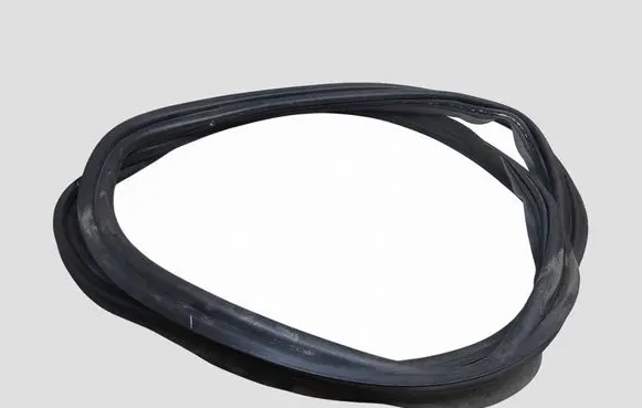 Mercedes-Benz EQE v295 Trunk rubber seal (body) A2957500800